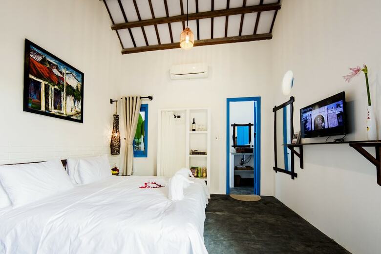 Hotel Cashew Tree Bungalow