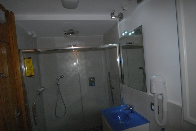 Ski-out Cervinia Chromotherapy Apartment