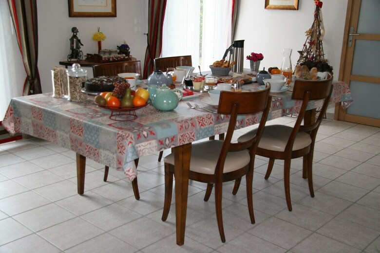 Hotel Les Suites Champenoises