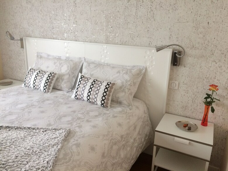 Hotel Les Suites Champenoises