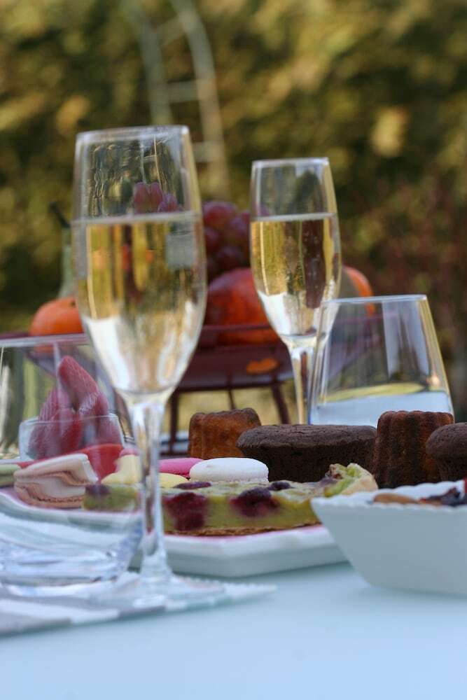 Hotel Les Suites Champenoises