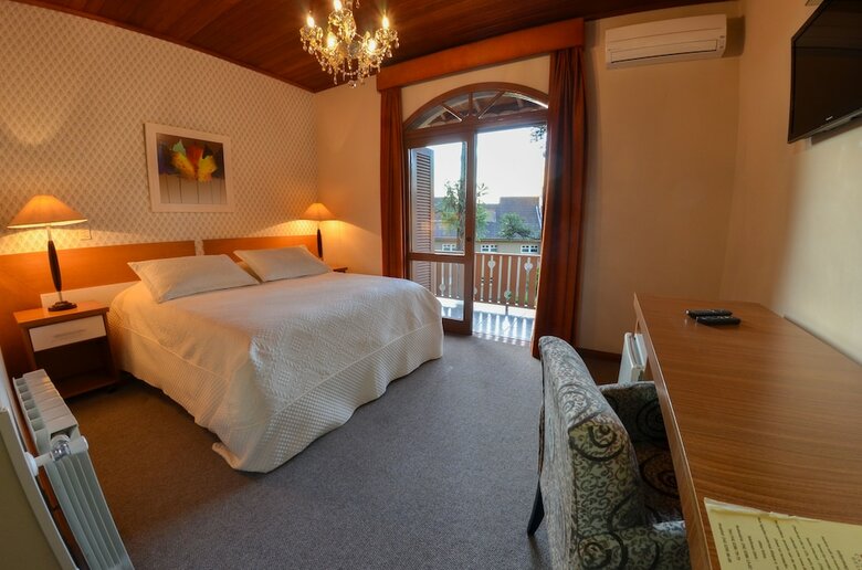 Hotel Canto Belo