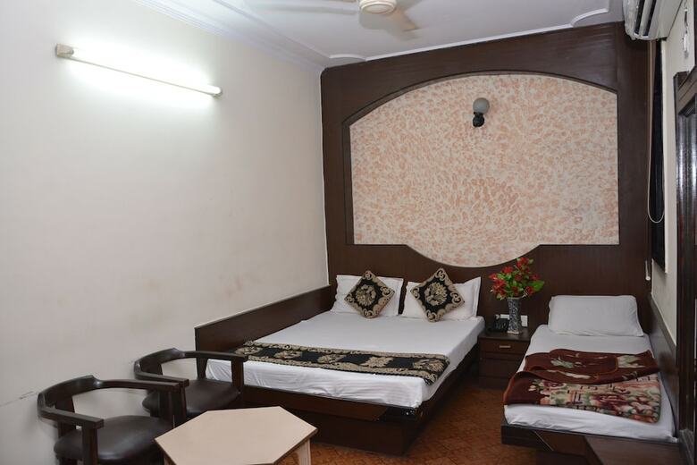 Hotel Yatri International G.h