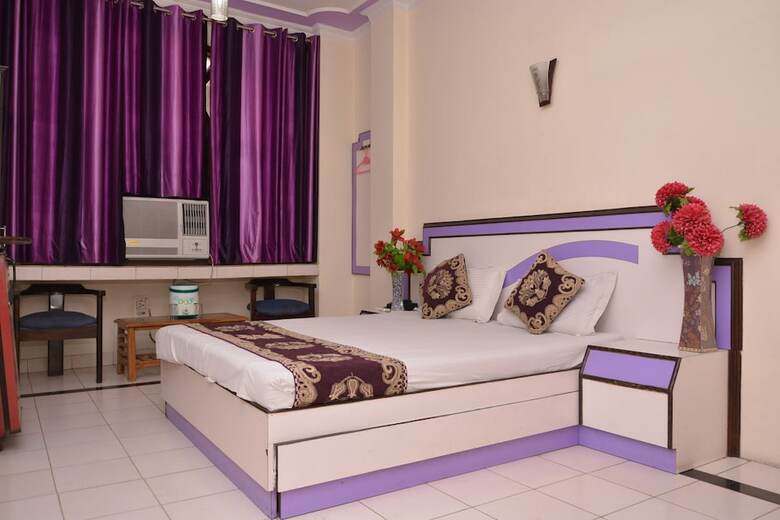 Hotel Yatri International G.h