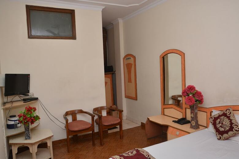 Hotel Yatri International G.h