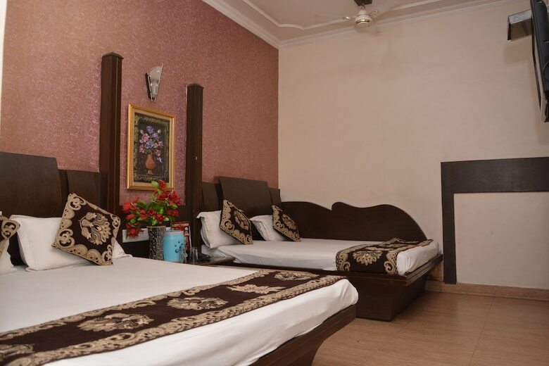Hotel Yatri International G.h