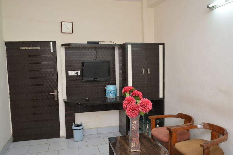 Hotel Yatri International G.h