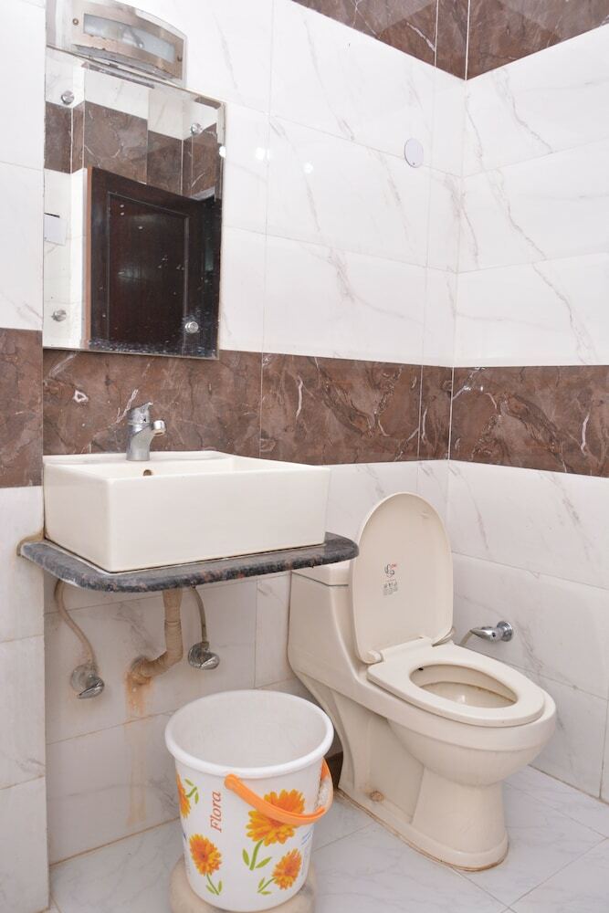 Hotel Yatri International G.h