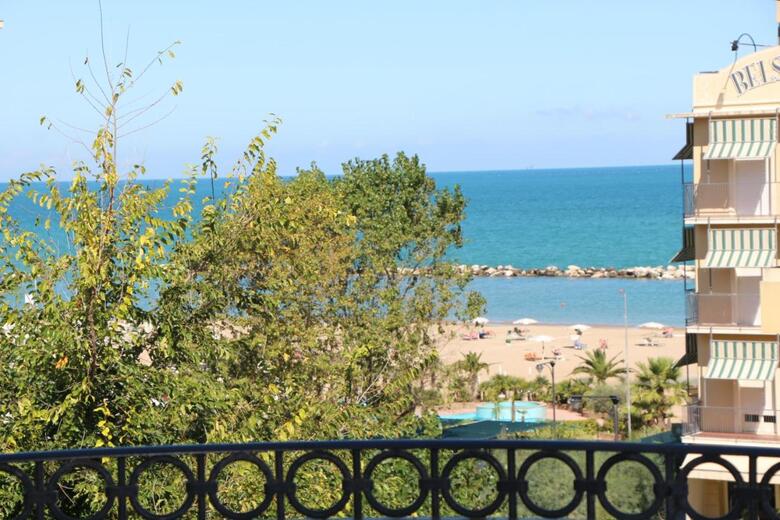 Hotel Antares