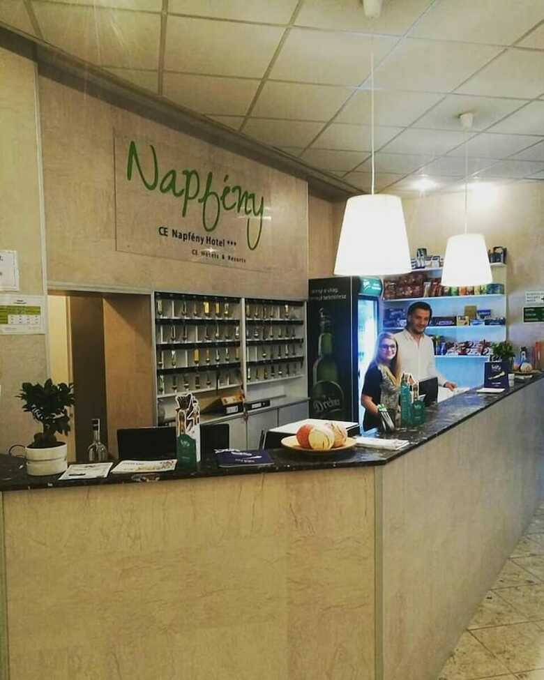 Ce Napf�ny Hotel
