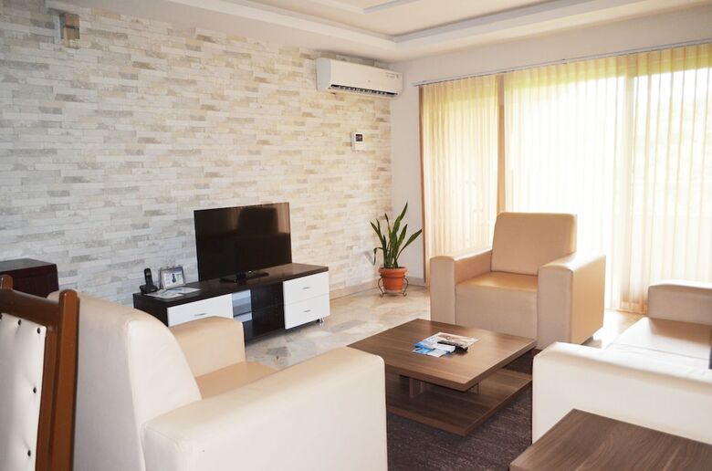 Aparthotel Peniel Apartment Ltd