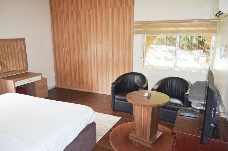 Aparthotel Peniel Apartment Ltd