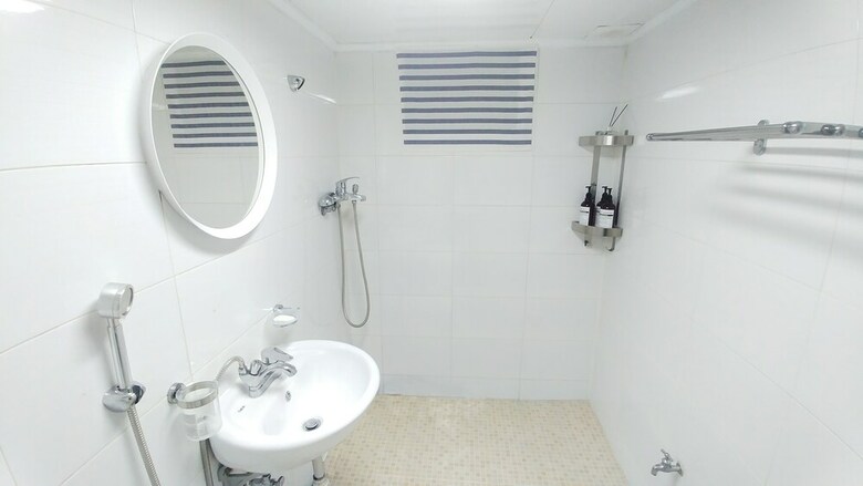 Hotel 99 Guesthouse