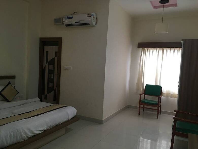 Hotel Kumkum Palace