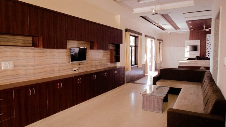 Hotel Kumkum Palace