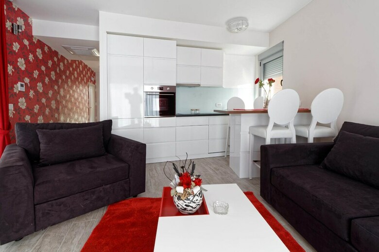 Jelena Vile & Apartments