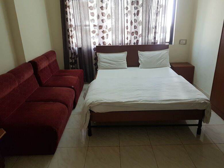 Hotel Dhruv Palace