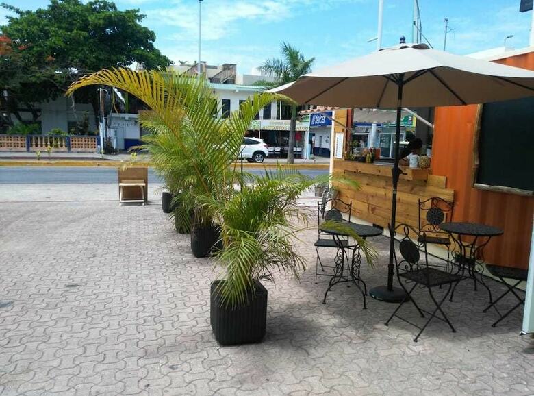 Hostal Deja Hostel Suites