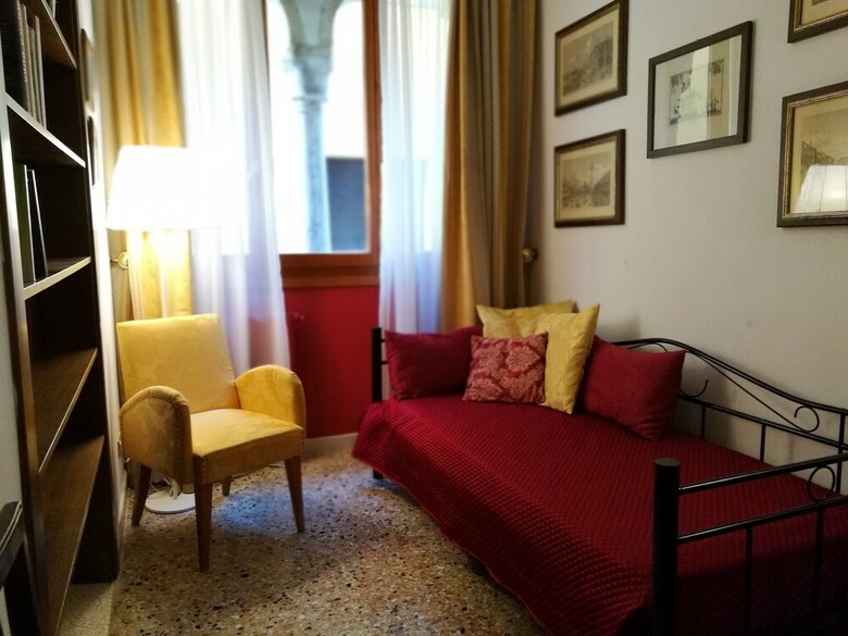 Paste Apartment
