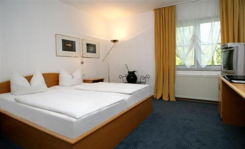 Hostal Hotel Lindenstra�e