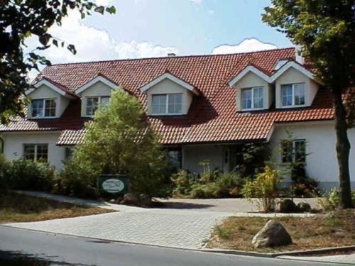 Hostal Hotel Lindenstra�e