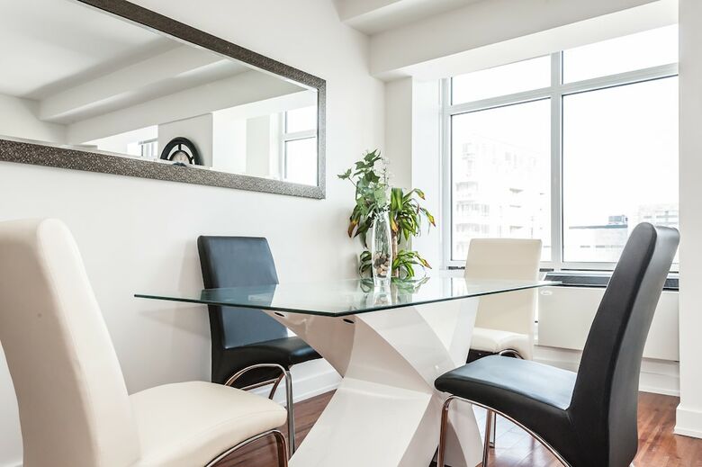 Montreal Convention Center Apartments