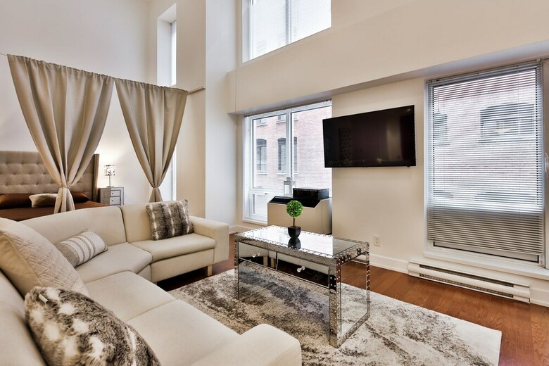 Montreal Convention Center Apartments