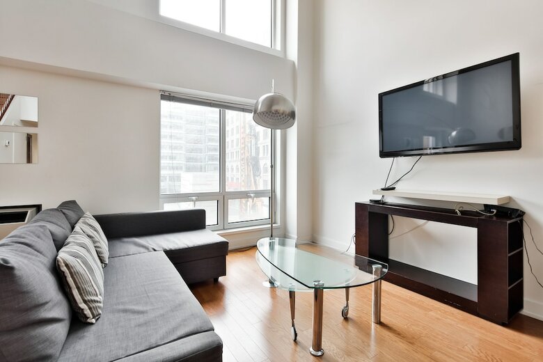 Montreal Convention Center Apartments