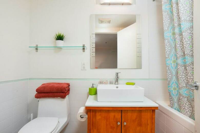 Montreal Convention Center Apartments
