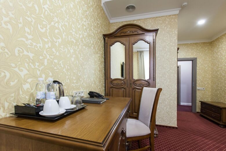 West Park Hotel