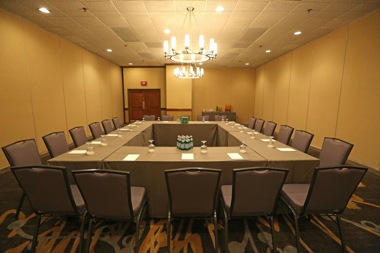 Doubletree Suites By Hilton Hotel Mcallen