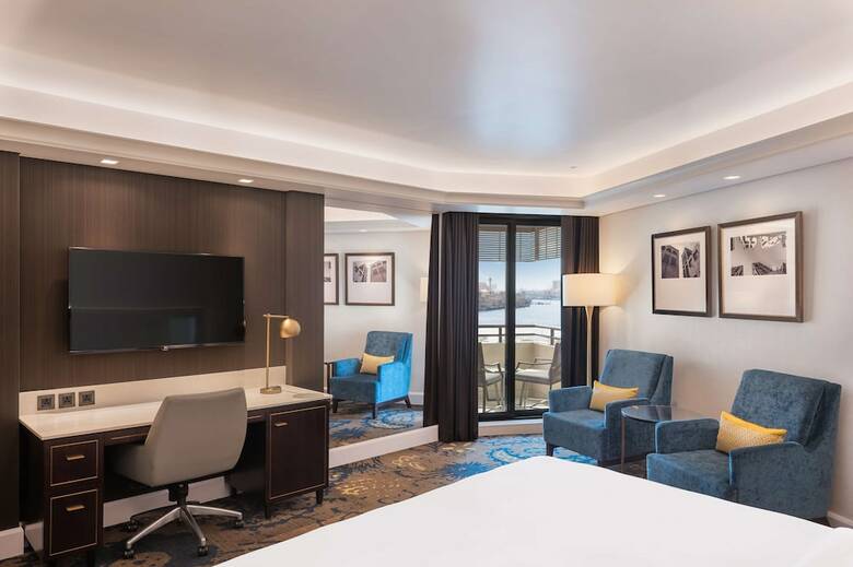 Radisson Blu Hotel, Dubai Deira Creek