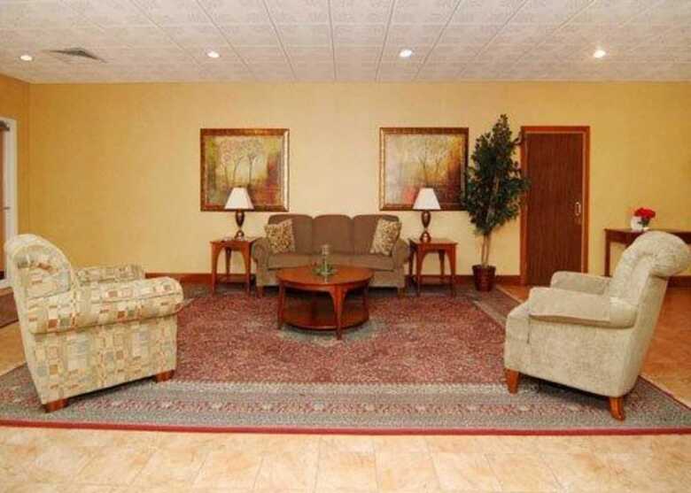 Hotel Quality Inn And Conference Center