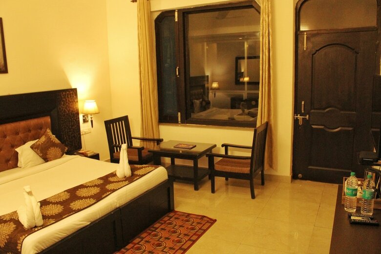 Hotel Ishan A Riverside Retreat
