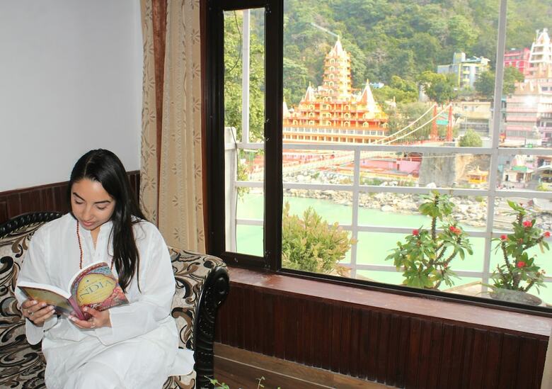 Hotel Ishan A Riverside Retreat