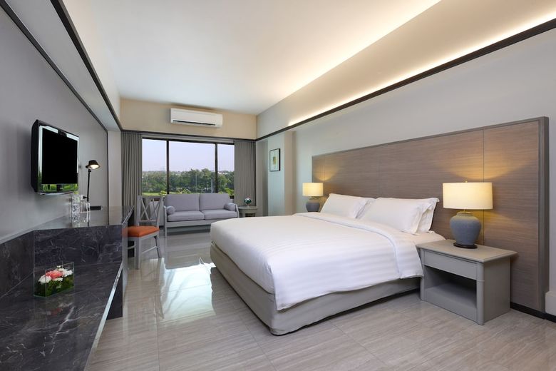Tinidee Hotel At Bangkok Golf Club