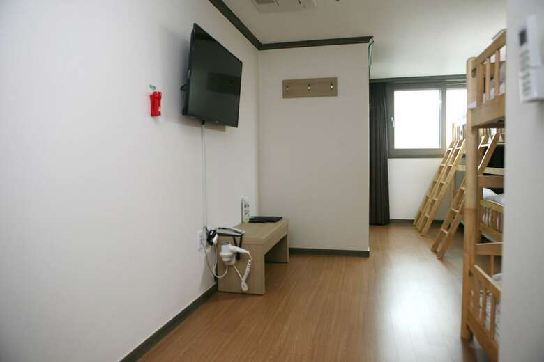 Hostal The Blue Jeju Guesthouse - Hostel