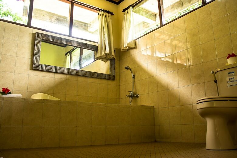Bed & Breakfast Bisma Jaya Bungalow