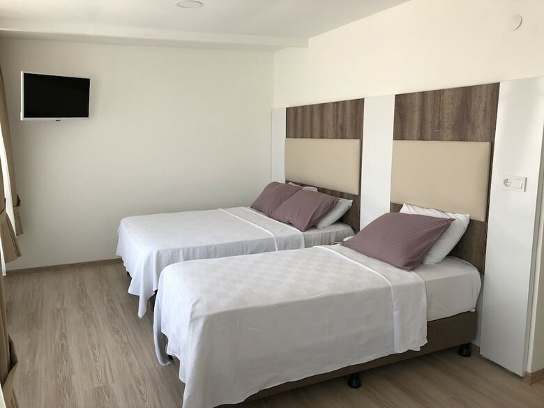 Bed & Breakfast Line Suite Hotel