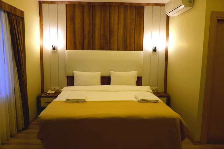 Bed & Breakfast Line Suite Hotel