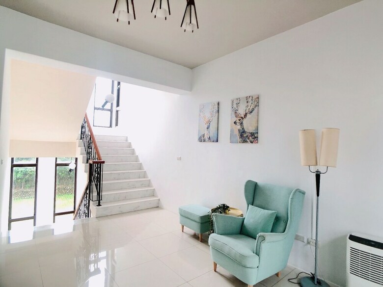 Bed & Breakfast Annong White House