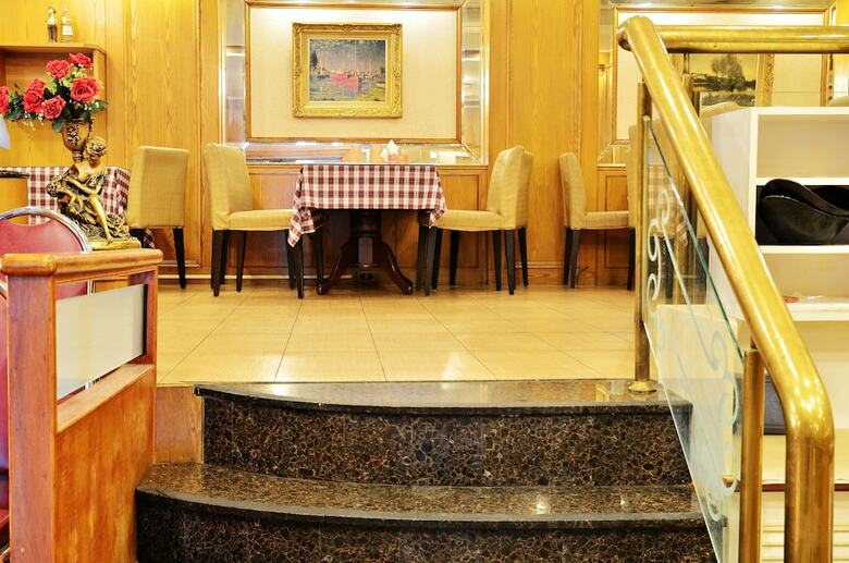 Family Hotel- Linsen