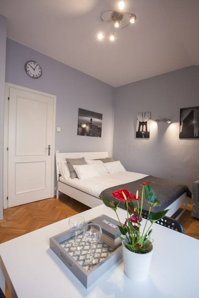 Apartamentos Prague ?i?kov Studios