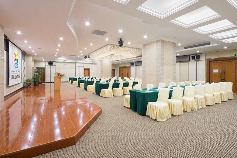 Xinyuan Hot Spring Hotel