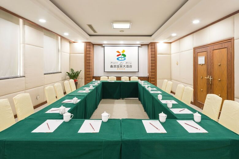 Xinyuan Hot Spring Hotel