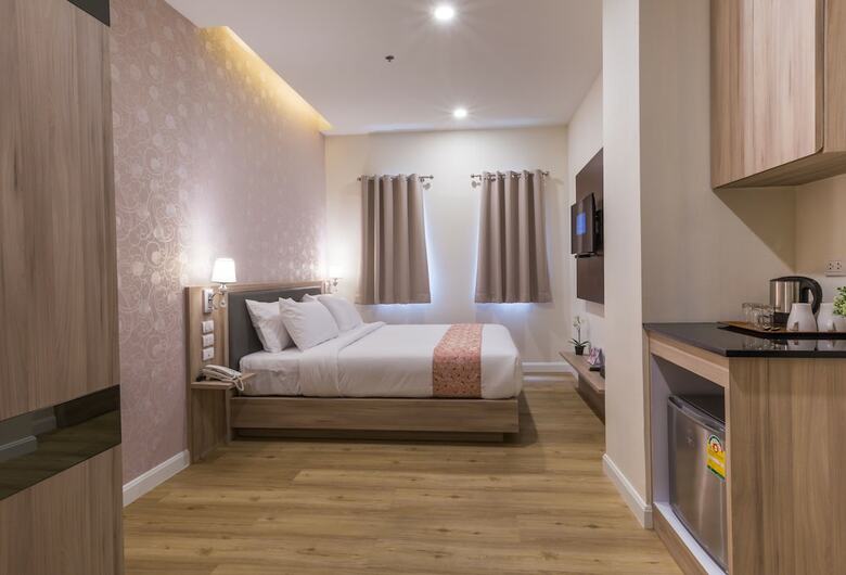Leela Orchid Hotel