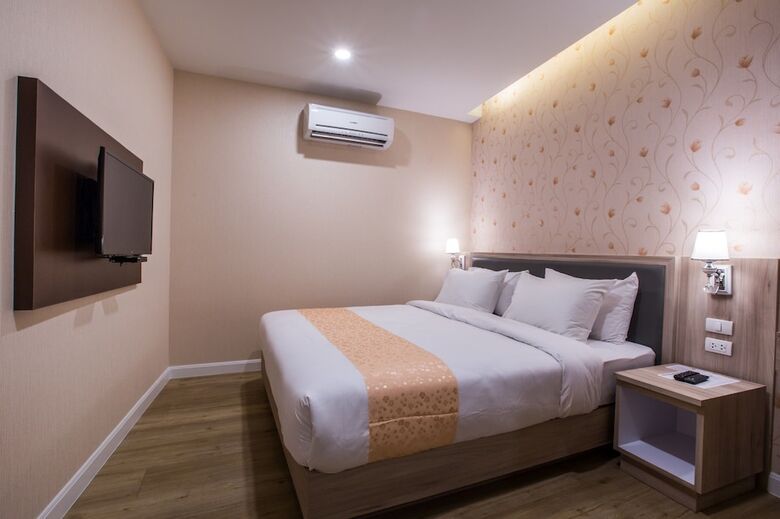 Leela Orchid Hotel