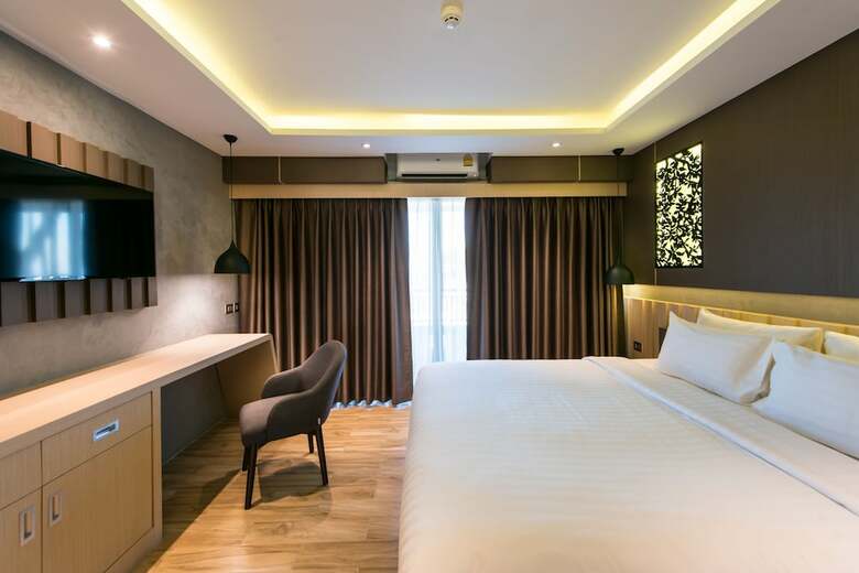 Nadee 10 Resort & Hotel