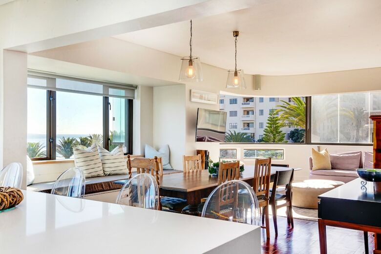 Sea Point Kingsgate Apartment