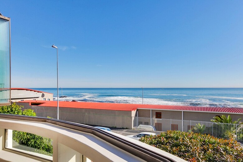 Sea Point Kingsgate Apartment